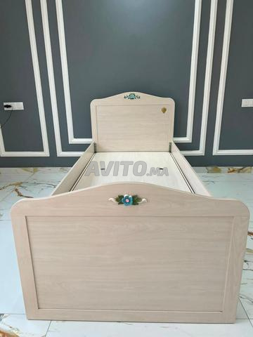 LIT AVEC MATELAS À VENDRE - 2