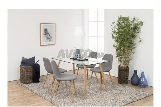 Salle à manger en verre IKEA