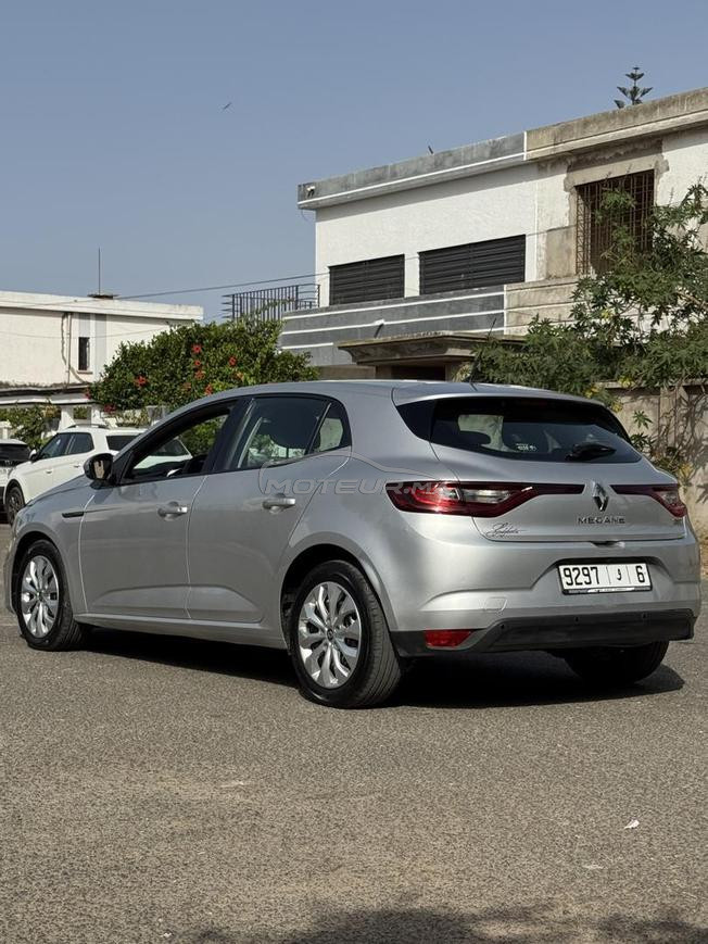 🚗 RENAULT MÉGANE 2018 – À VENDRE