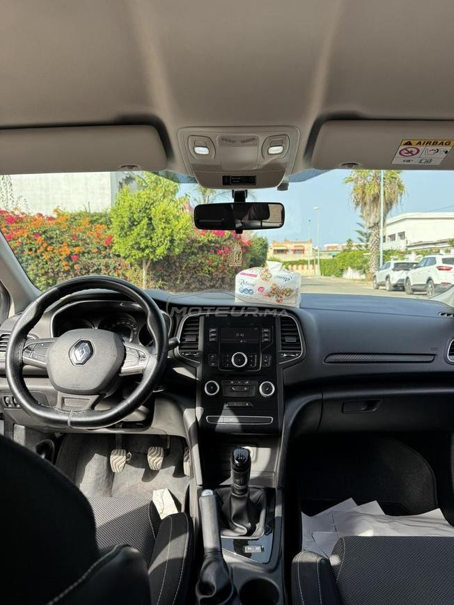 🚗 RENAULT MÉGANE 2018 – À VENDRE