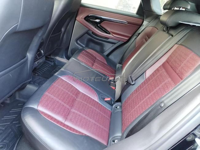 Land rover Range évoque Bébé velar R-dynamic 