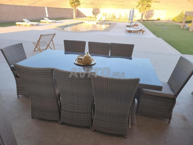 Table et chaises de jardin - 2