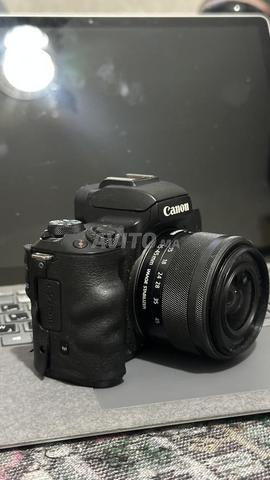 Canon EOS M50 objectif 15-45mm adaptateur