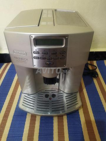Machine à Cappuccino Automatique Délonghi Magnifica
