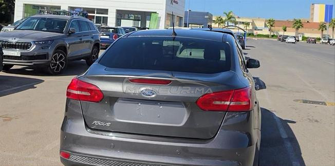 Voiture ford focus sportline 2015 à vendre