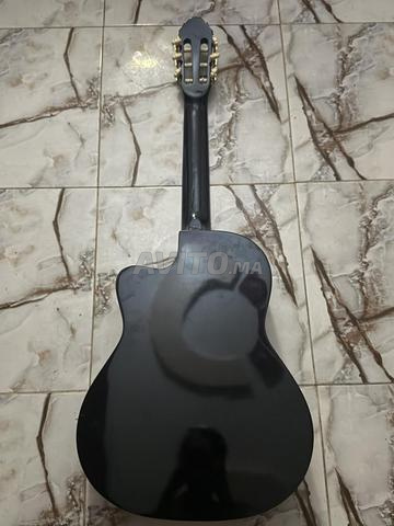 Guitare noire neuve - 2