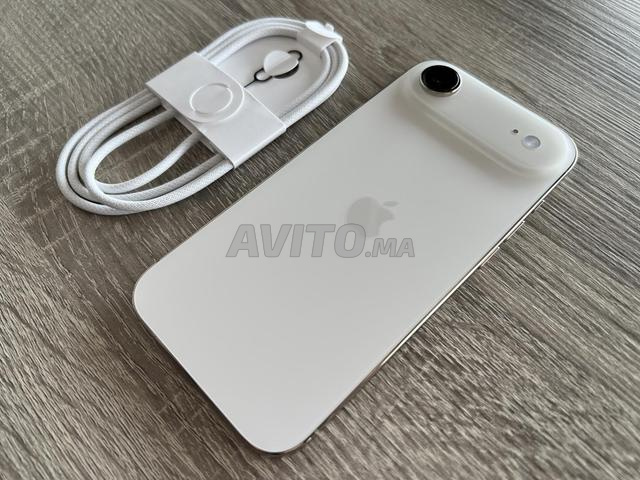 NEUVE IPHONE 17 AIR 256G GOLD / andi ma7al