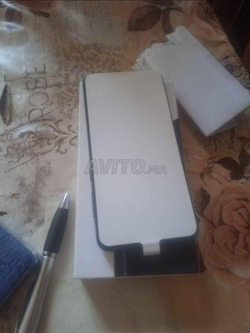 Samsung A57 neuf - 2