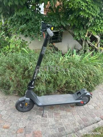 Trottinettes Xiaomi 4 Lite propres - 2