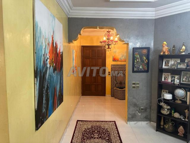 À VENDRE – SPACIEUX APPARTEMENT DE 200 m² - 2