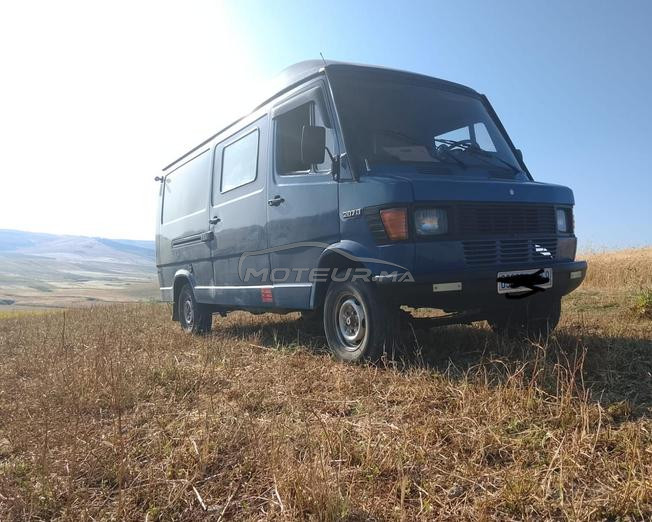 Mercedes-Benz 207D Diesel Manuelle 1982 à Kénitra