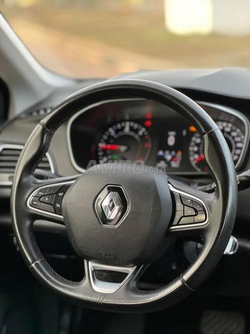Renault Mégane 4 Diesel Automatique 2021 à Salé - 2