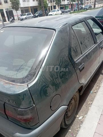 Renault 19 à vendre, nécessite des réparations - 2