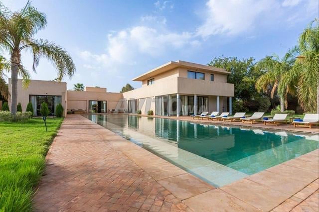 Villa moderne à louer pour les vacances