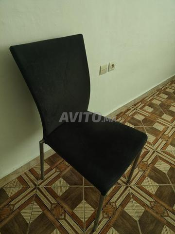 4 كراسي للبيع بحالة ممتازة