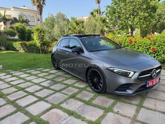MERCEDES-BENZ A180d AMG