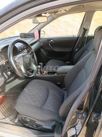 Mercedes-Benz 220 Diesel Manuelle 2002 à Meknès - 2