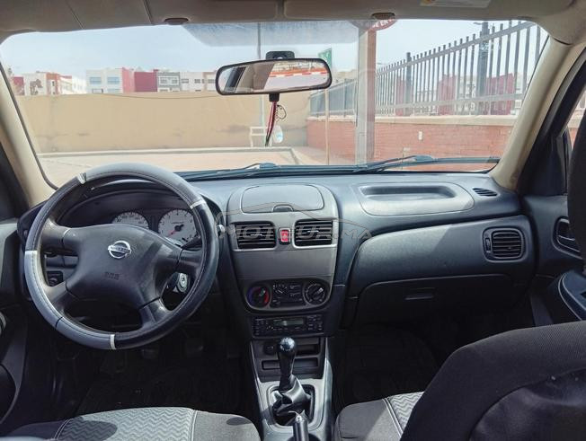 Nissan Sunny 