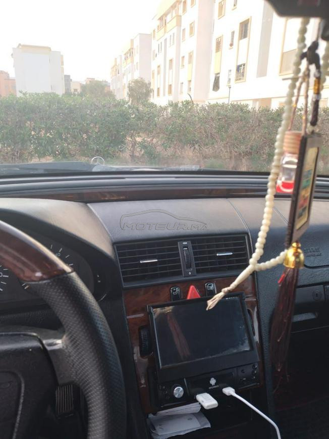 mercedes 220 comme neuve