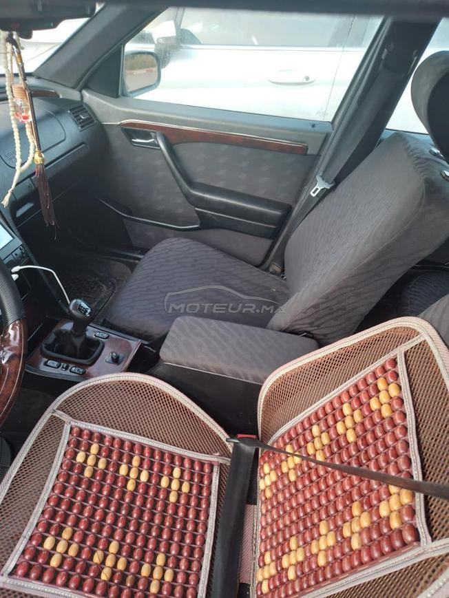 mercedes 220 comme neuve