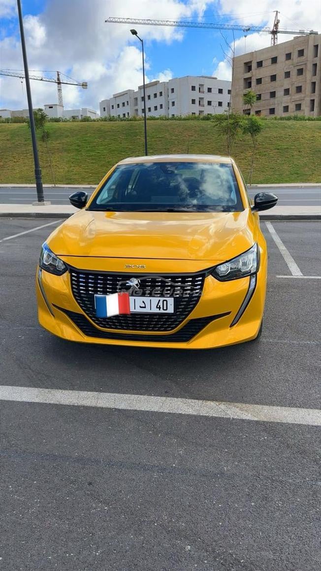 Peugeot 208 3amra km 80000 