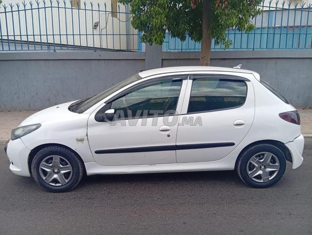 Peugeot 206 Blanche en bon état - 2