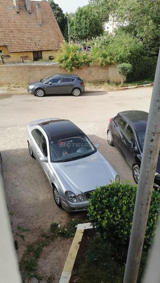 Mercedes-Benz 220 Diesel Manuelle 2004 à Kénitra