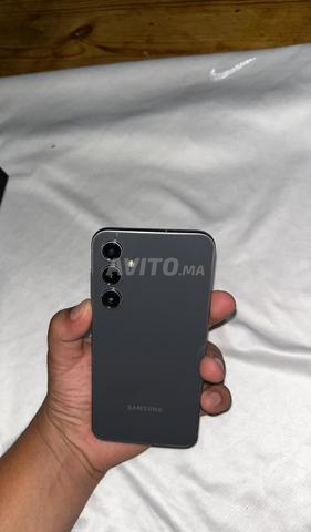 Samsung S23 FE - 2