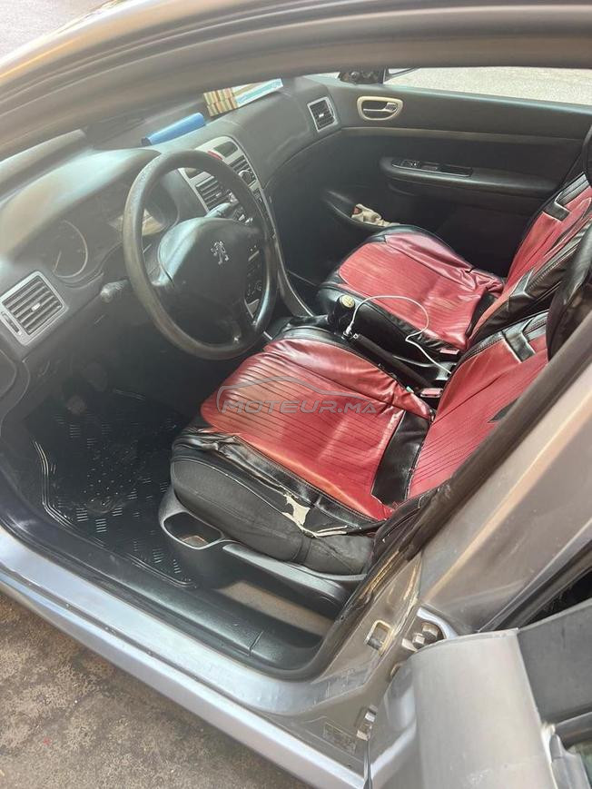 À vendre Peugeot 307 en très bon état.