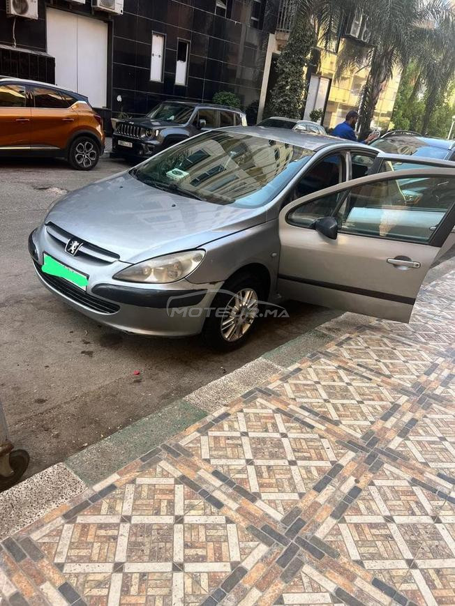 À vendre Peugeot 307 en très bon état.