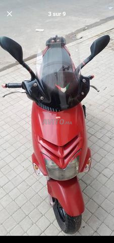 Leonardo 250 ST Regle - 2
