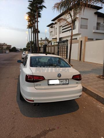 Volkswagen Jetta - 2