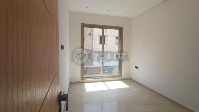 CMN-SI-1967 - Appartement à vendre à Ziraoui - 2