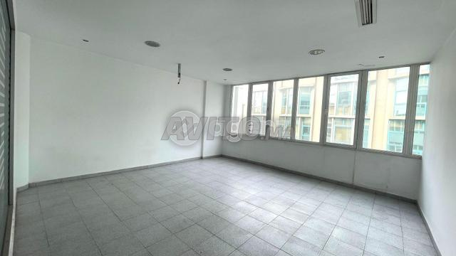 CMN-MA-2371 - Bureau à louer à Maârif