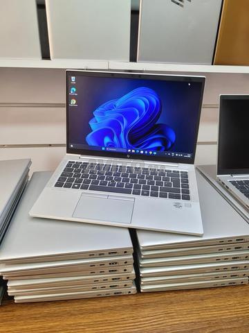 عرض HP i5 الجيل العاشر رام 8 SSD 256