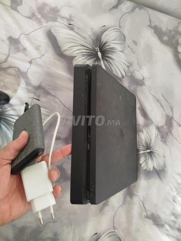 PS4 1TB 2 manettes en ligne - 2