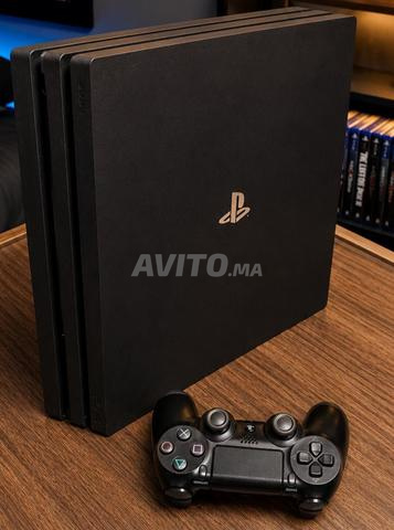 PS4 Pro 1T plus 11 jeux - 2