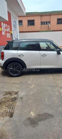 Voiture Mini Cooper en bon état