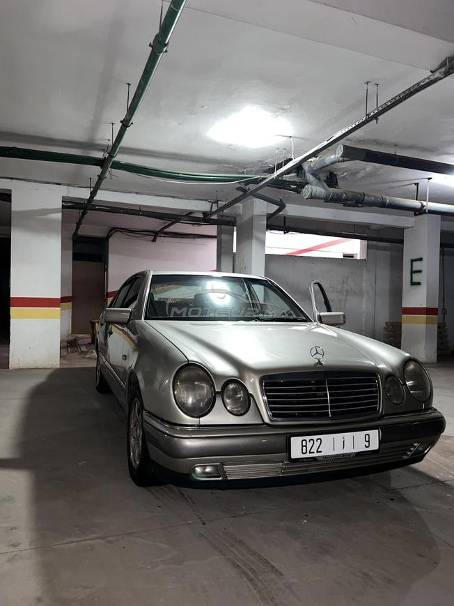Mercedes-Benz 250 Diesel Manuelle 1998 à Salé