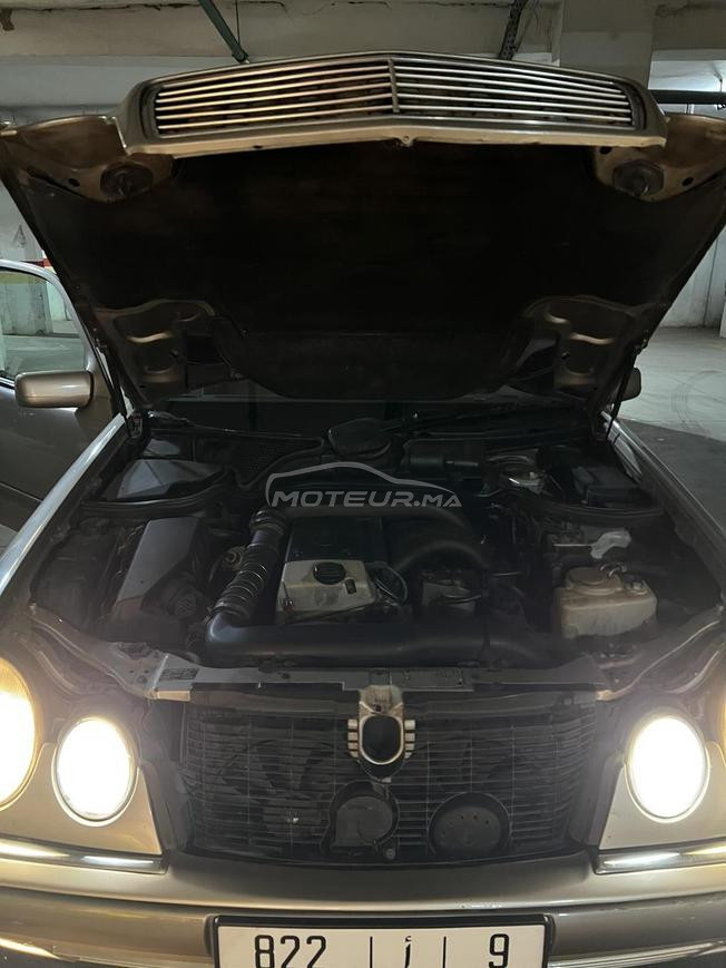 Mercedes-Benz 250 Diesel Manuelle 1998 à Salé