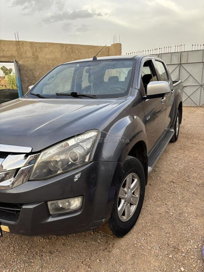 isuzu dmax en bon etat