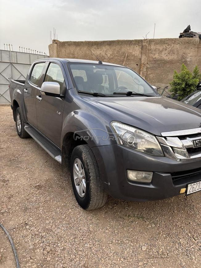 isuzu dmax en bon etat