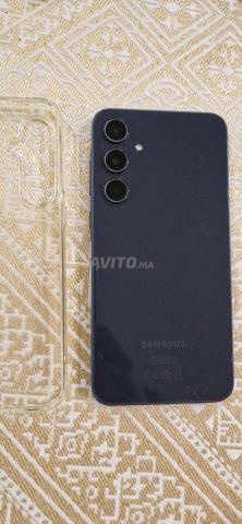 Deux téléphones Samsung A35 5G 128Go comme neuf - 2