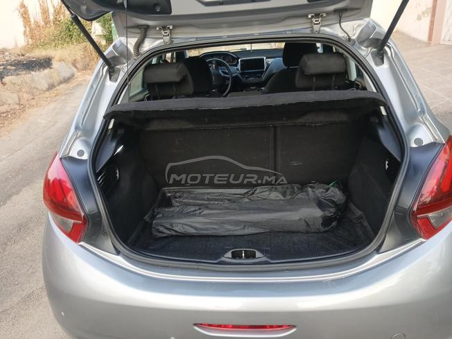 peugeut 208