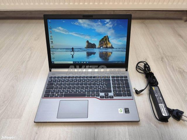 فوجيتسو i7 رام 8 ديسك SSD بطارية 5 ساعات CRT SIM