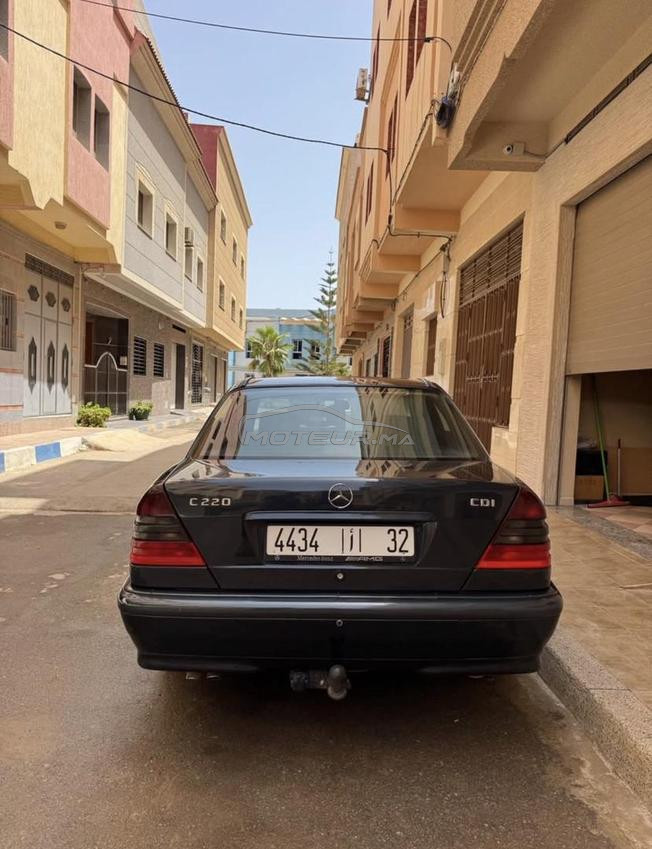 Mercedes classe c 220 CDI modele 1999 diwana 2011