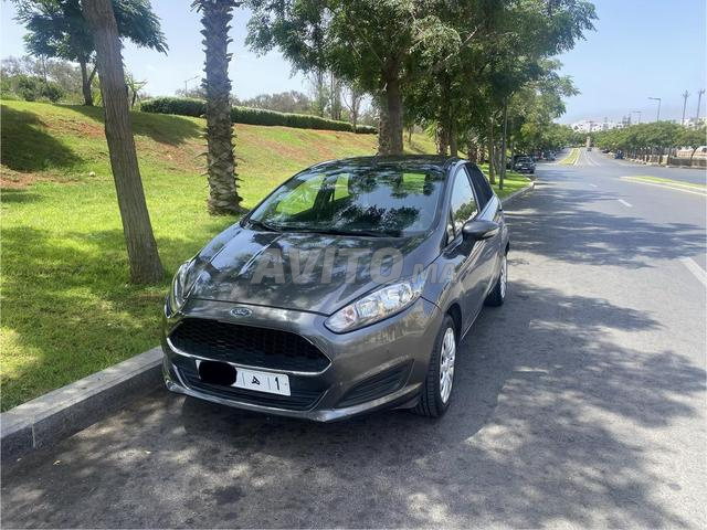 Ford Fiesta Diesel 2016 – 1ère main – Excellent état