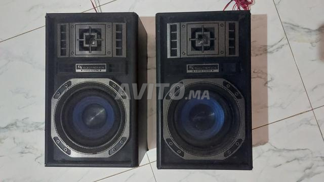 2 baffles pour ampli ou chaîne hifi, fonctionnels