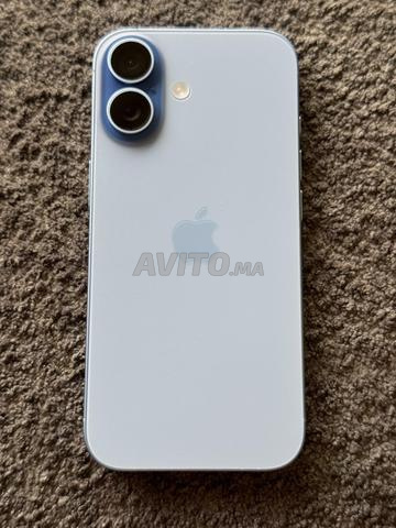 iPhone 17 bleu - 2