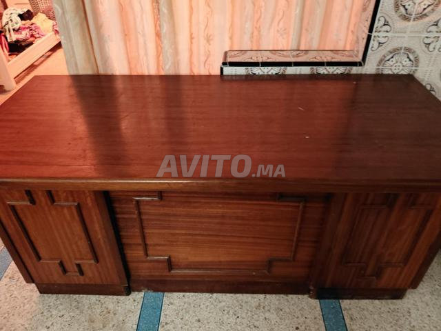 Bon bureau en bois - 2